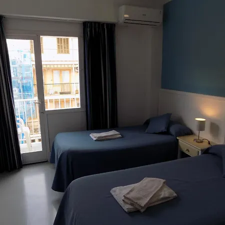 Hotel Maruja *