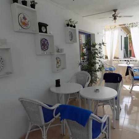 Hotel Maruja *